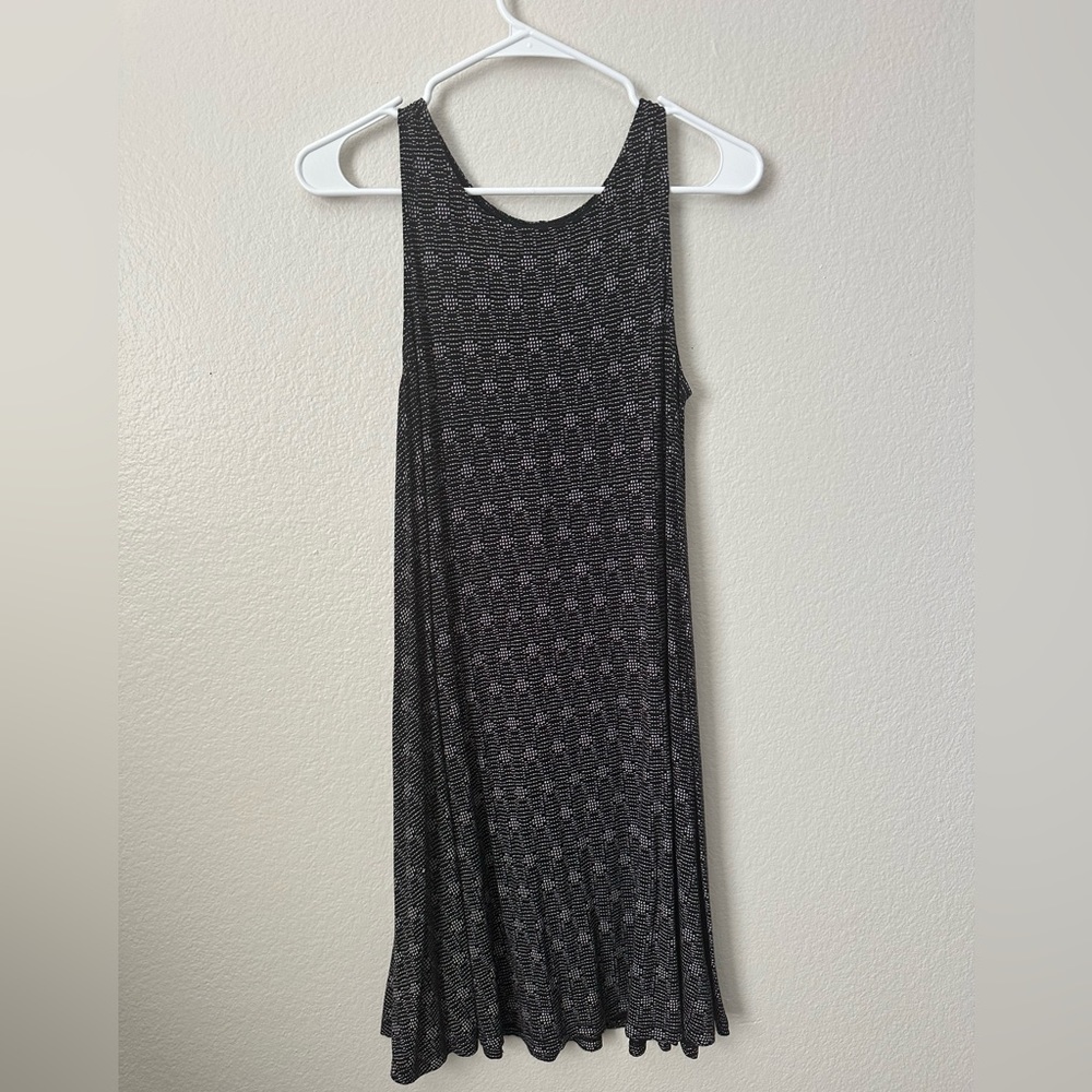 Old Navy black and white print dress - size small